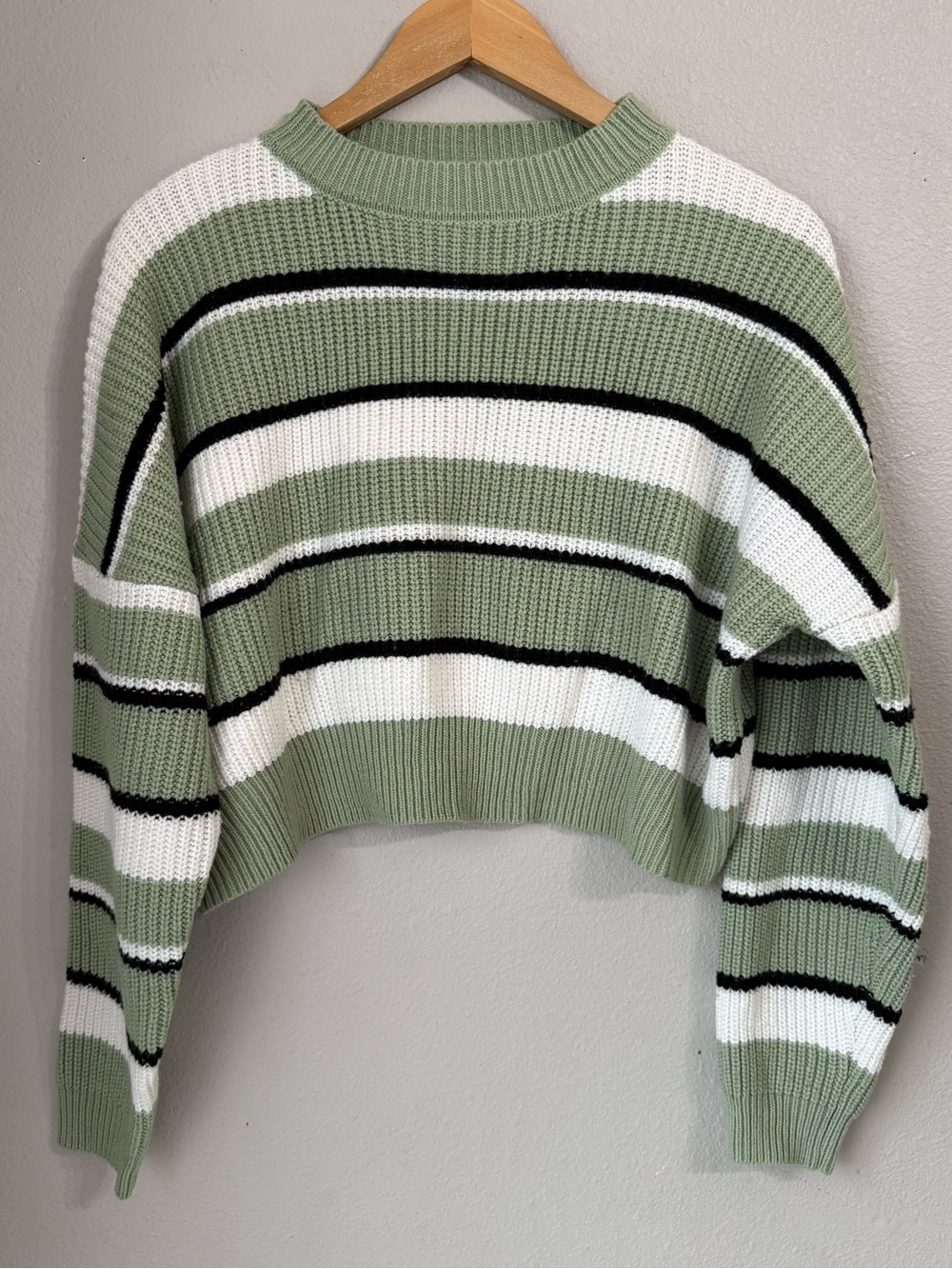 Princess Polly Alton Green Striped Cropped Pullover Sweater Women’s Size L/XL